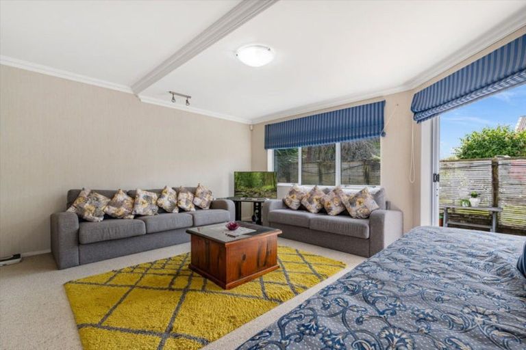 Photo of property in 35 Oxford Street, Te Puke, 3119