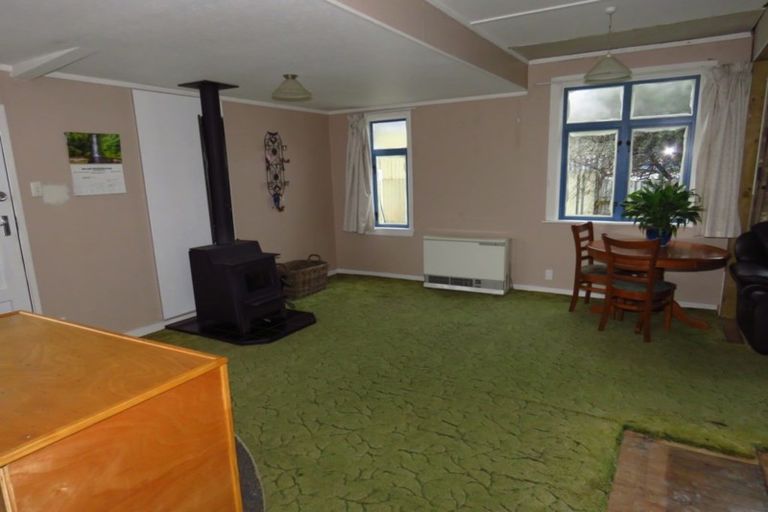 Photo of property in 80 Wakefield Street, Westport, 7825