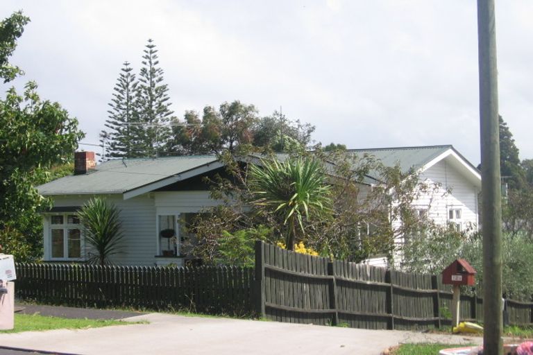 Photo of property in 10 Pine Street, New Lynn, Auckland, 0600