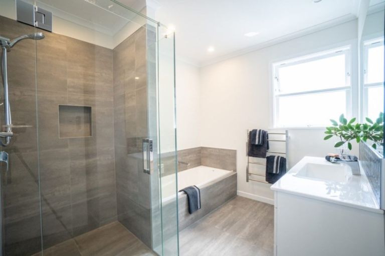 Photo of property in 7 Swansea Street, Hokowhitu, Palmerston North, 4410