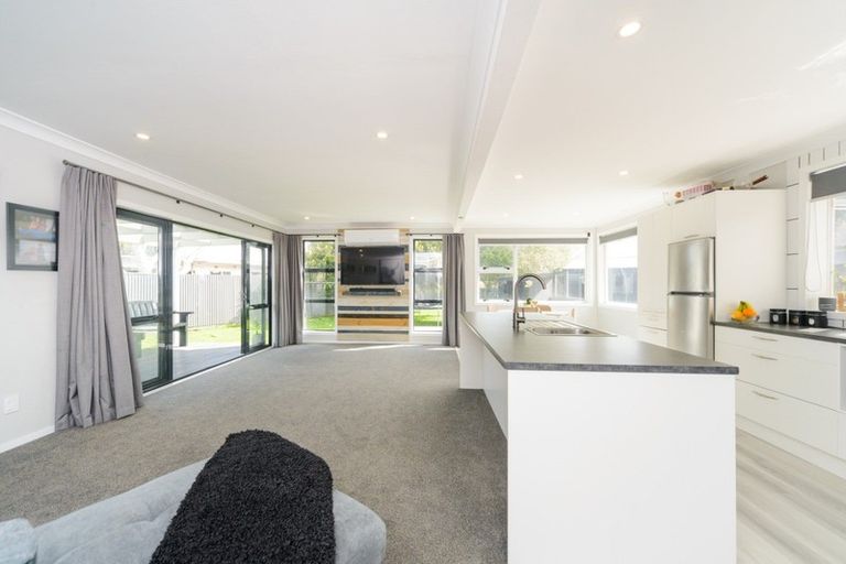 Photo of property in 42 Lincoln Street, Ashhurst, 4810