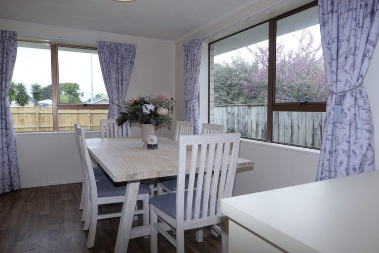 Photo of property in 62a Mazengarb Road, Paraparaumu Beach, Paraparaumu, 5032
