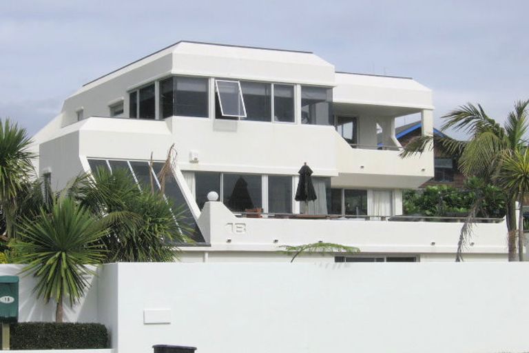 Photo of property in 18 Oceanbeach Road, Mount Maunganui, 3116