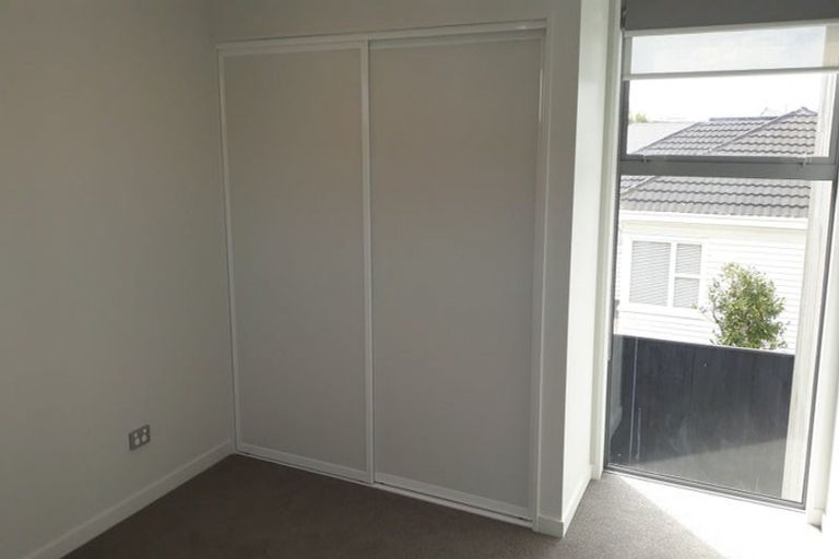 Photo of property in 2/43 Maxwell Street, Riccarton, Christchurch, 8041