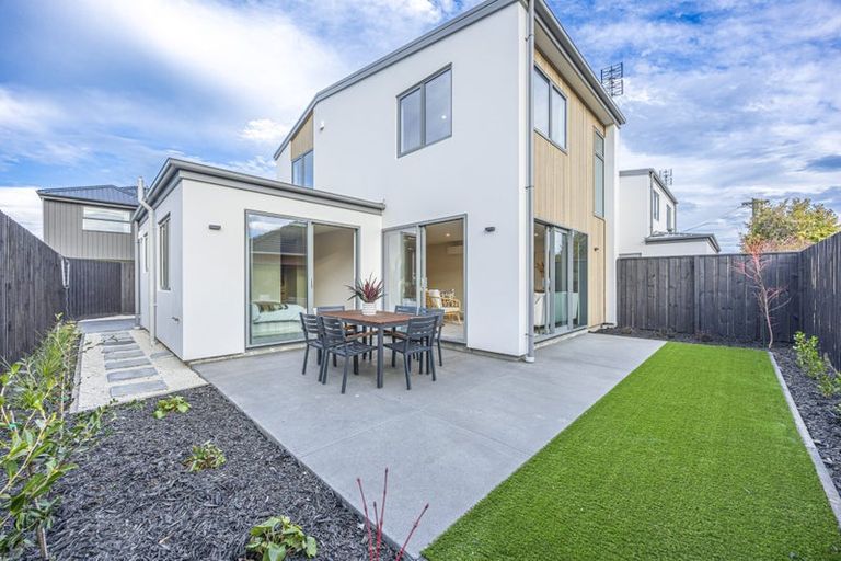 Photo of property in 19 Winton Street, St Albans, Christchurch, 8014