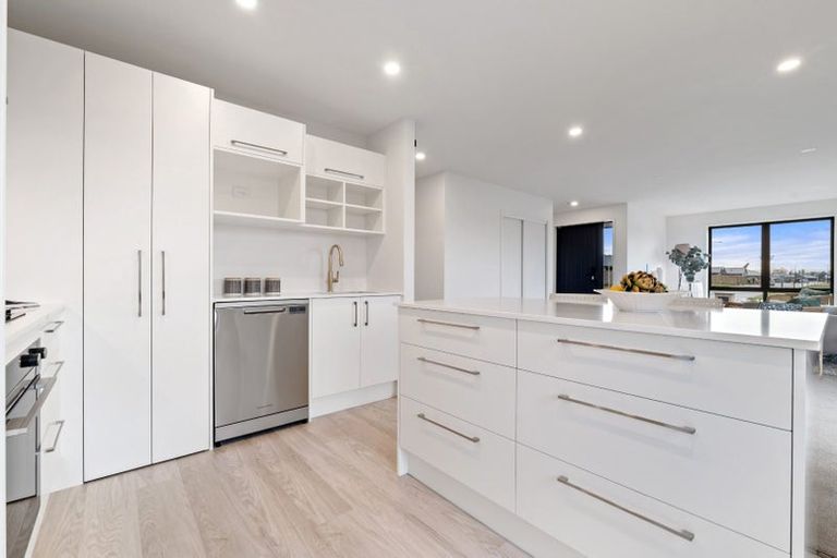 Photo of property in 27 Stackwood Avenue, Woodend, 7691