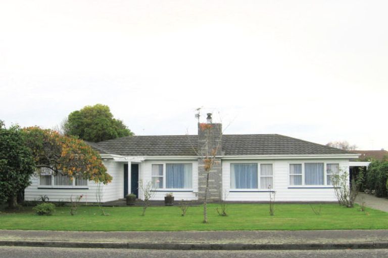 Photo of property in 31 Ngaio Road, Waikanae, 5036