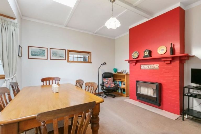 Photo of property in 389 Muritai Road, Eastbourne, Lower Hutt, 5013