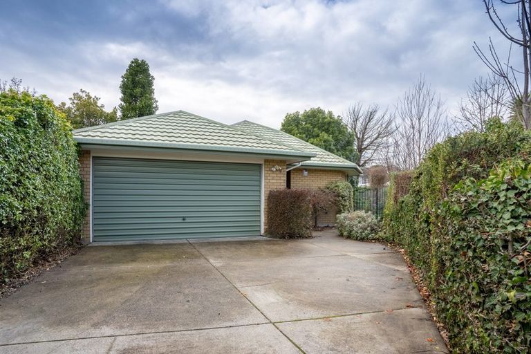 Photo of property in 3a Sealy Place, Bryndwr, Christchurch, 8053