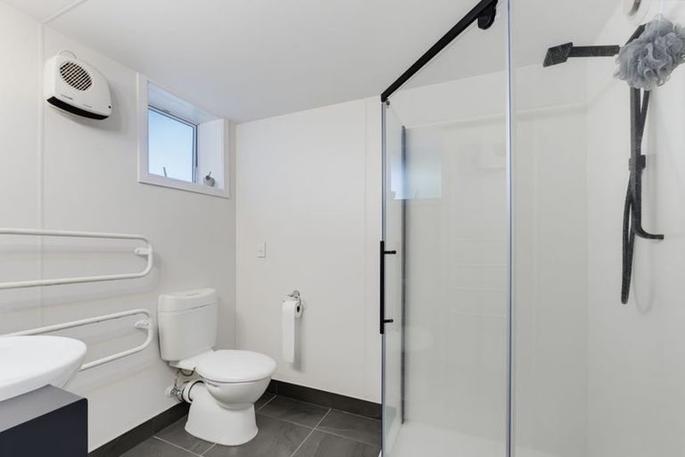 Photo of property in 2 Bickerstaffe Road, Maungaturoto, 0520