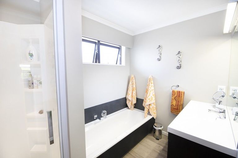 Photo of property in 44 Park Road, Greenmeadows, Napier, 4112