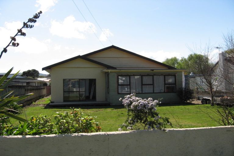 Photo of property in 39 Saint Ronans Avenue, Waterloo, Lower Hutt, 5011