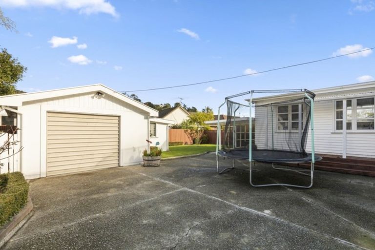 Photo of property in 28 Pilcher Crescent, Naenae, Lower Hutt, 5011