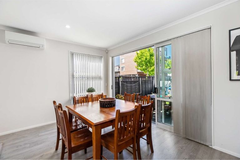 Photo of property in 13 De Havilland Road, Hobsonville, Auckland, 0616