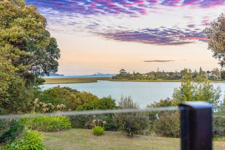 Photo of property in 163 West Harbour Drive, West Harbour, Auckland, 0618