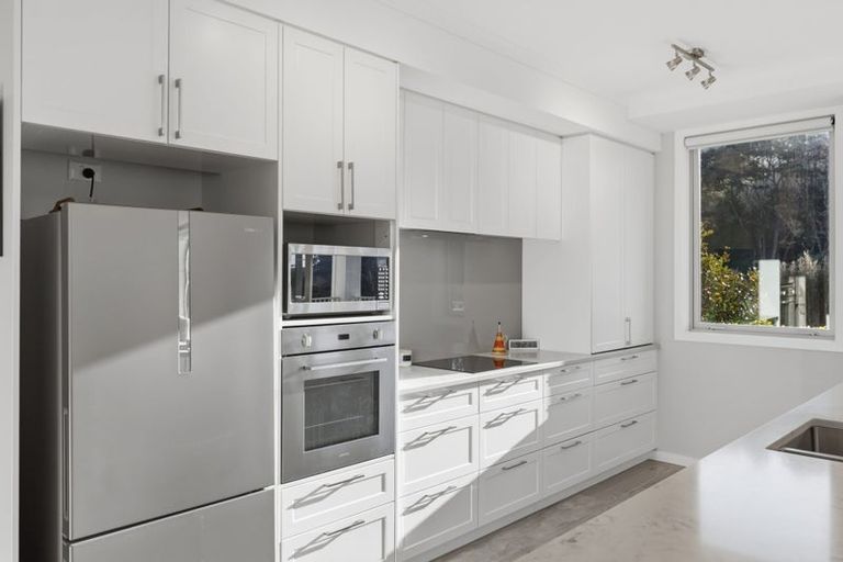Photo of property in 122 Eaves Bush Parade, Orewa, 0931