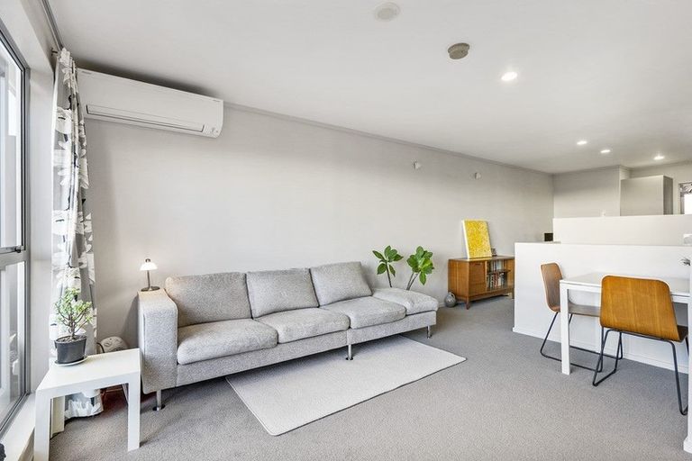 Photo of property in 325/26 Morningside Drive, Morningside, Auckland, 1025