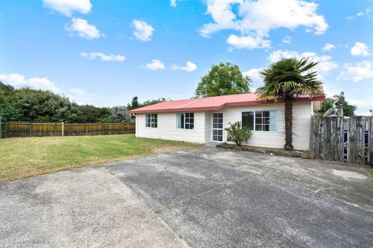 Photo of property in 28 Trimdon Street, Randwick Park, Auckland, 2105