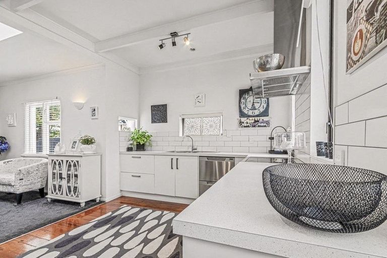 Photo of property in 18 Godwin Crescent, College Estate, Whanganui, 4500