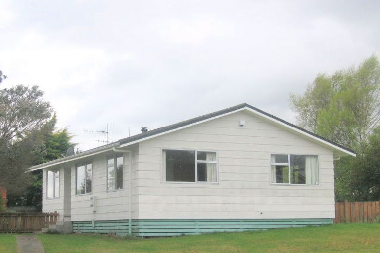 Photo of property in 21 Ward Place, Richmond Heights, Taupo, 3330