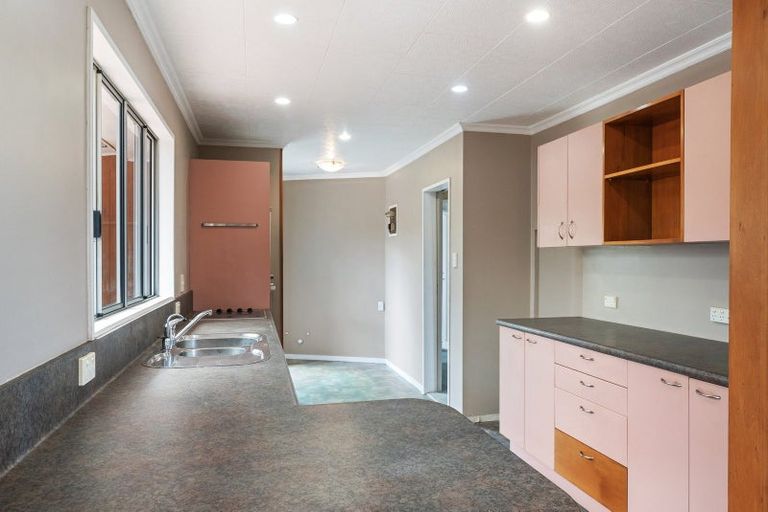 Photo of property in 33 Tuiti Street, Hokio Beach, Levin, 5571