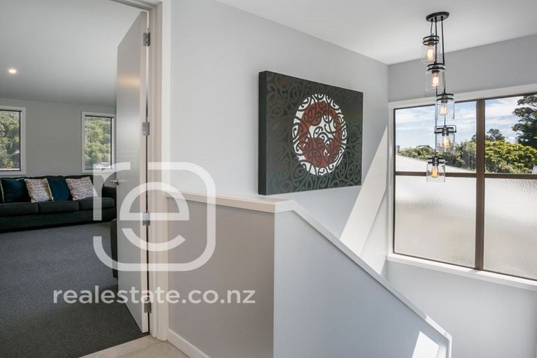 Photo of property in 75 Milton Road, Bluff Hill, Napier, 4110