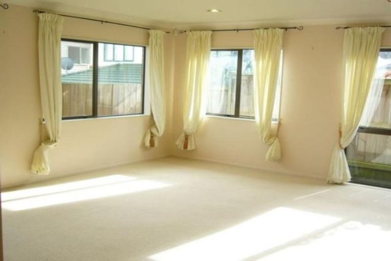 Photo of property in 15 Janway Avenue, Flat Bush, Auckland, 2016