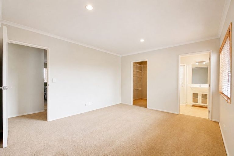 Photo of property in 55a Cambridge Terrace, Papatoetoe, Auckland, 2025