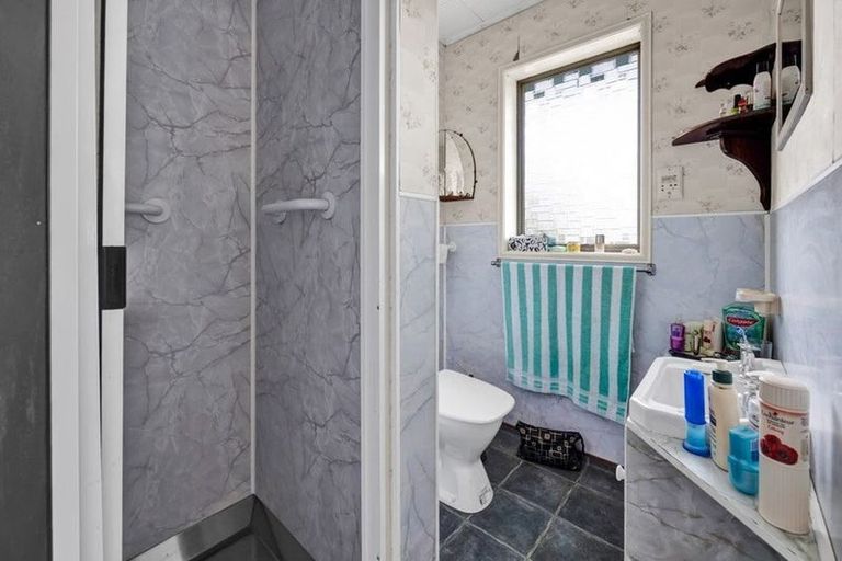 Photo of property in 22 Havelock Place, Blagdon, New Plymouth, 4310