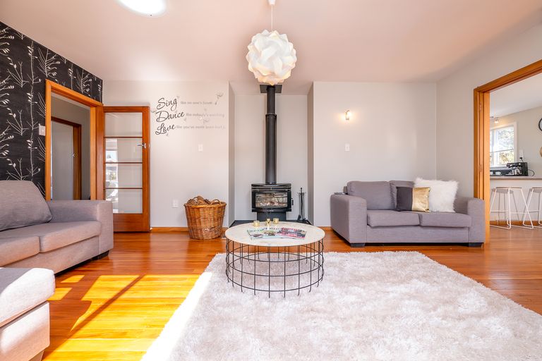 Photo of property in 71a Main Road, Redcliffs, Christchurch, 8081