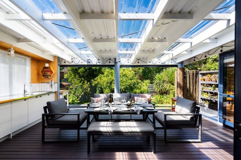 Photo of property in 9 Allens Lane, Clive, 4102