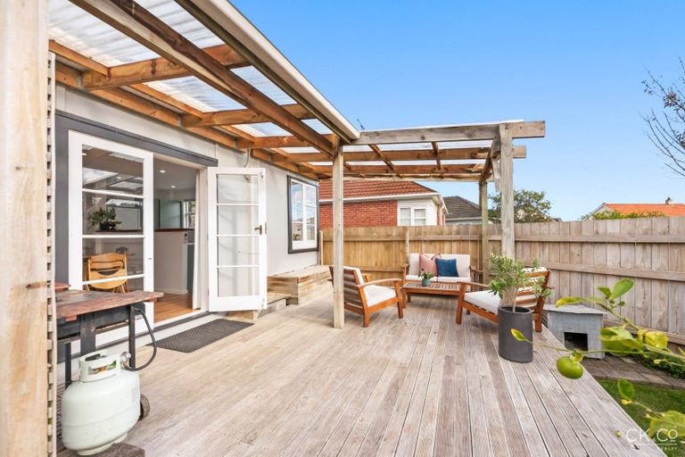 Photo of property in 11b Petherick Street, Taita, Lower Hutt, 5011