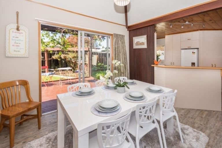 Photo of property in 38 Youngs Road, Papakura, 2110