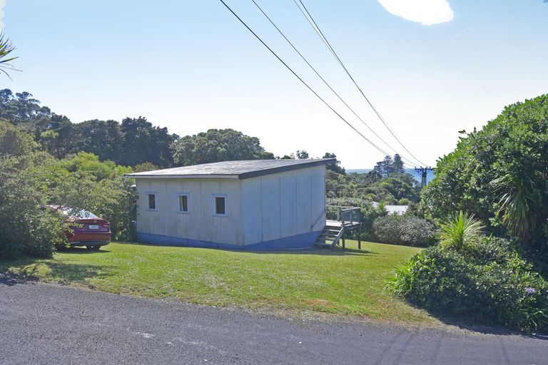 Photo of property in 8 Spray Crescent, Leigh, 0985