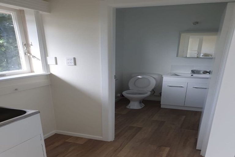 Photo of property in 2/7 Arawa Street, New Lynn, Auckland, 0600