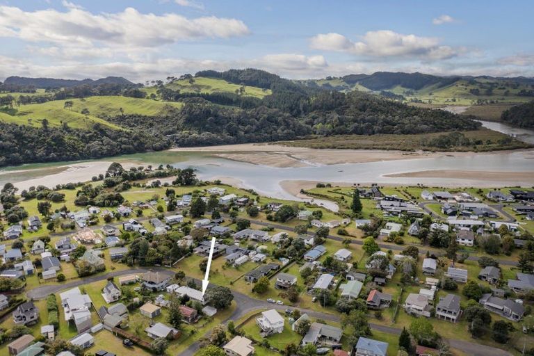 Photo of property in 37a Hardy Place, Cooks Beach, Whitianga, 3591