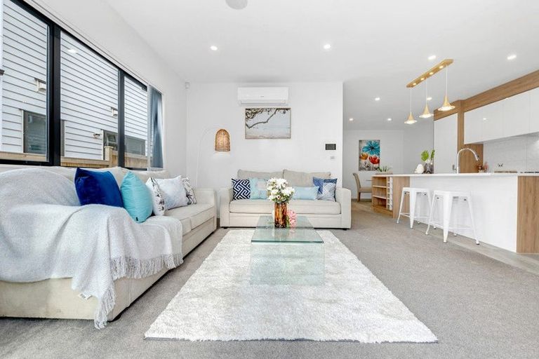 Photo of property in 28 Bushfield Drive, Flat Bush, Auckland, 2019