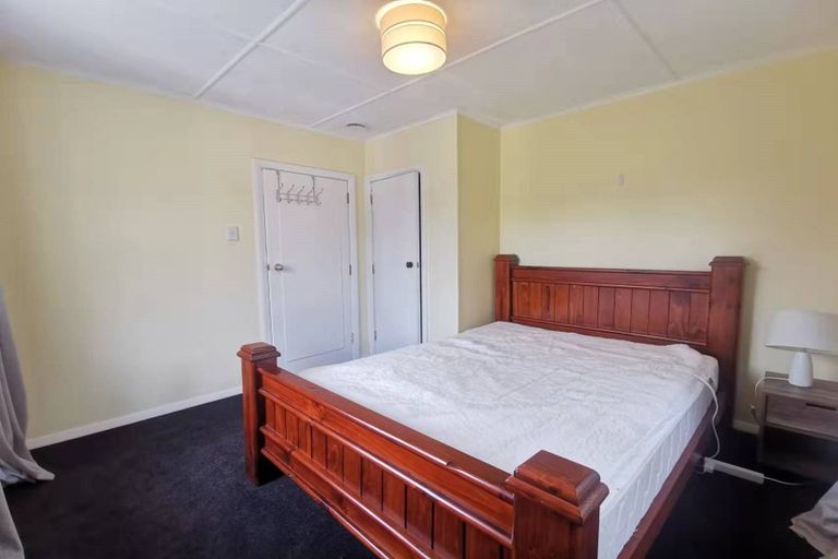 Photo of property in 35 Attlee Crescent, Bryndwr, Christchurch, 8053