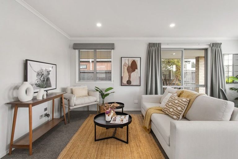 Photo of property in 33 Bradwell Crescent, Halswell, Christchurch, 8025