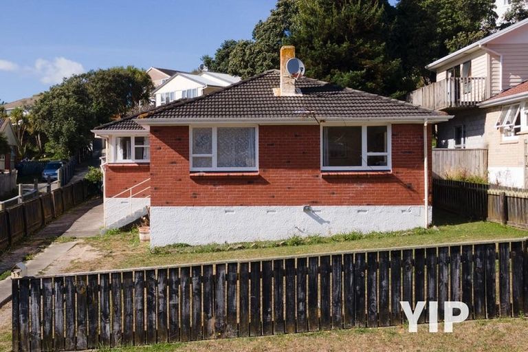 Photo of property in 19 Mahinawa Street, Takapuwahia, Porirua, 5022