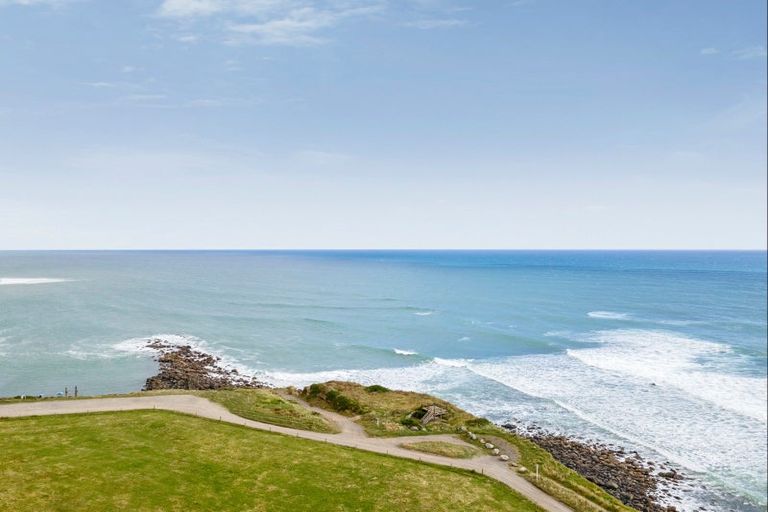 Photo of property in 11 Hector Place, Opunake, 4616