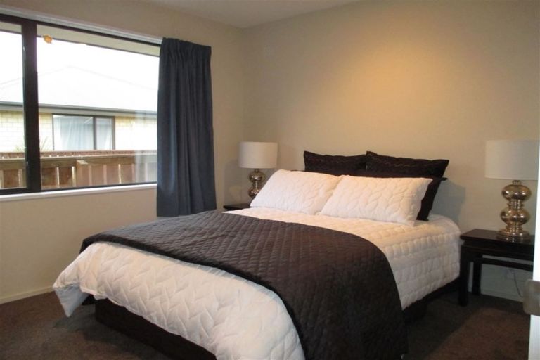 Photo of property in 10 Cris Lodge Courts, Hornby, Christchurch, 8042