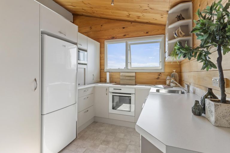 Photo of property in 73 O'halloran Road, Howick, Auckland, 2014