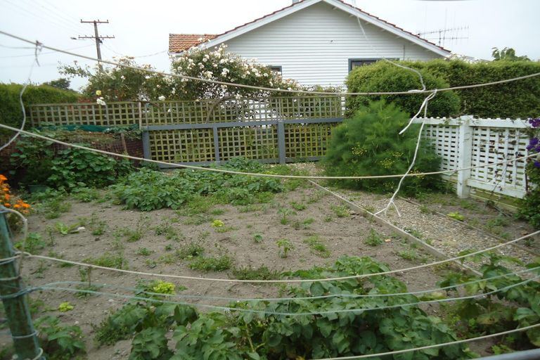 Photo of property in 16 Harris Street, Waimate, 7924