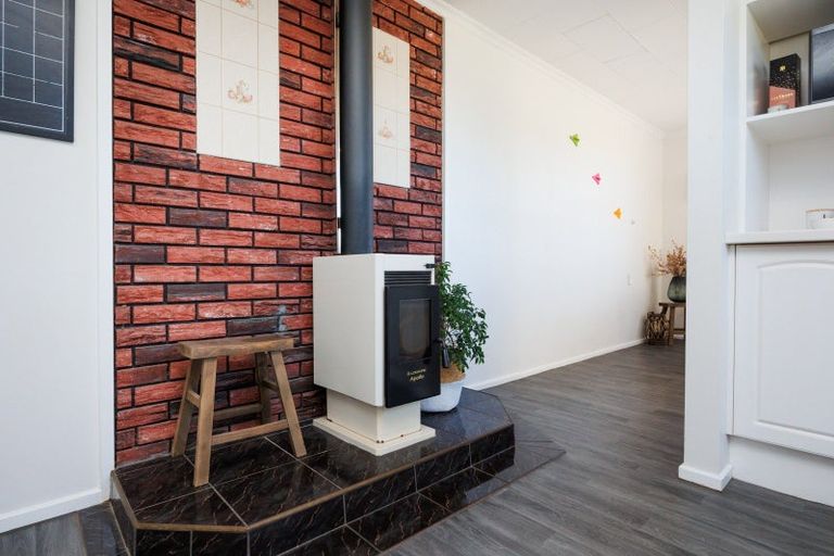 Photo of property in 8 Milne Street, Sanson, 4817