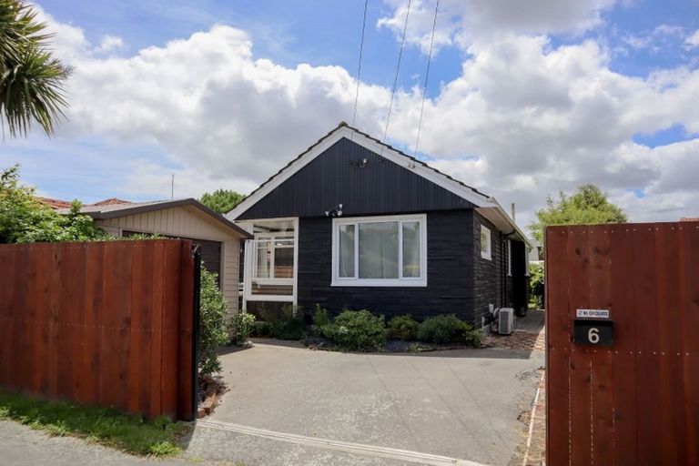 Photo of property in 6 Wittys Road, Avonhead, Christchurch, 8042