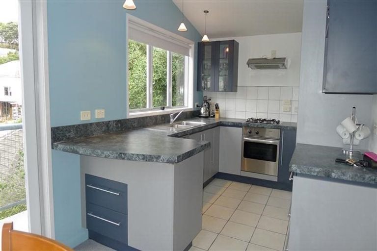 Photo of property in 36a Sutherland Crescent, Melrose, Wellington, 6023