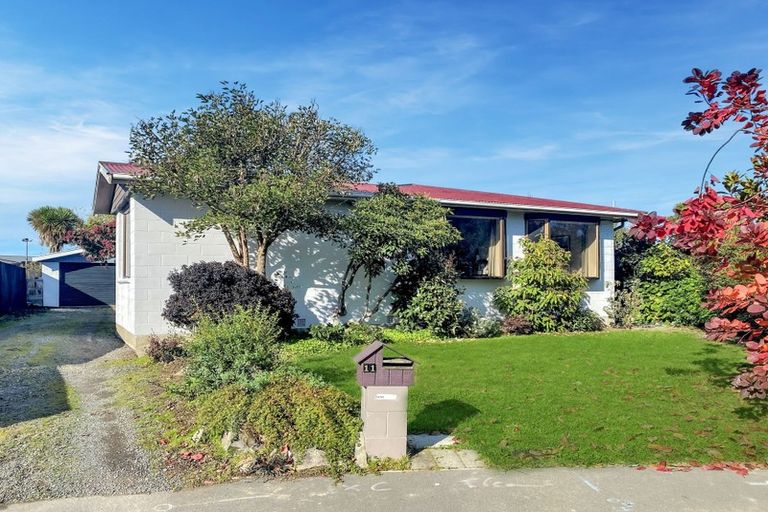 Photo of property in 11 Penelope Place, Casebrook, Christchurch, 8051