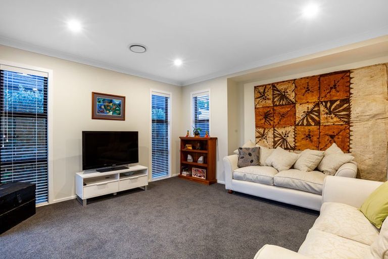 Photo of property in 3 Kaiaho Close, Aotea, Porirua, 5024