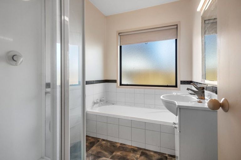Photo of property in 102b Brunton Crescent, Thames, 3500